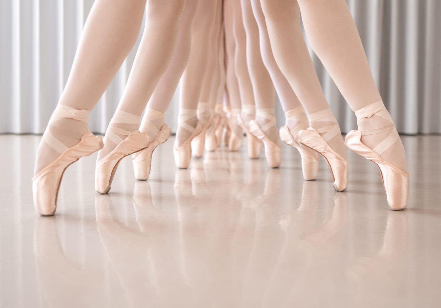 Ballerinas in perfect alignment
